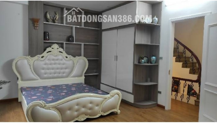 BÁN NHÀ MẶT PHỐ QUẬN ĐỐNG ĐA - 6 TẦNG MỚI , KINH DOANH SẦM UẤT NGÀY ĐÊM, VỈA HÈ RỘNG, Ở SƯỚNG